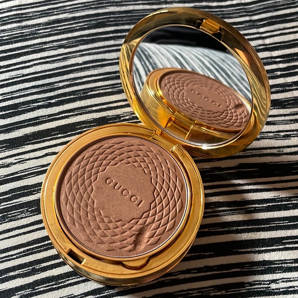 GUCCI BRONZER (light)